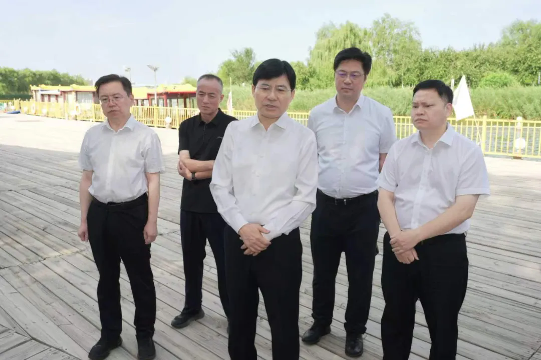 马学良调研城市规划建设工作