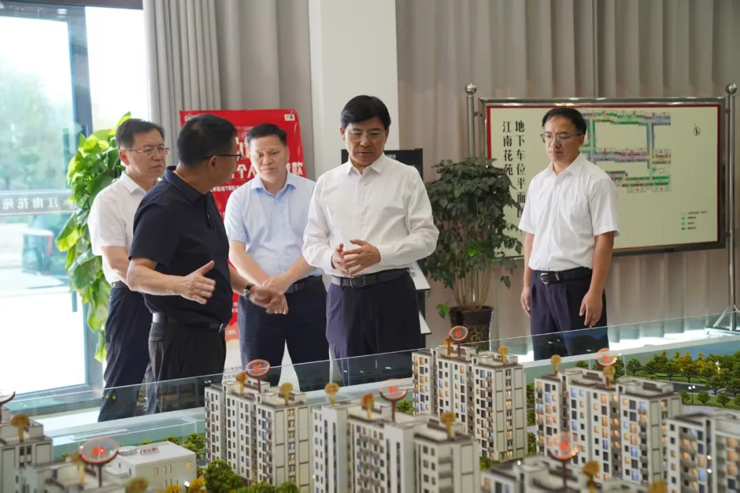 马学良调研招商引资项目建设工作