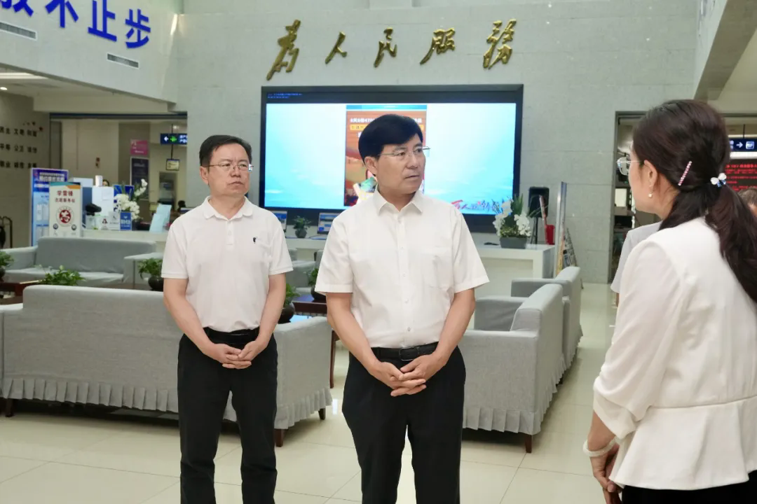 马学良调研优化营商环境工作